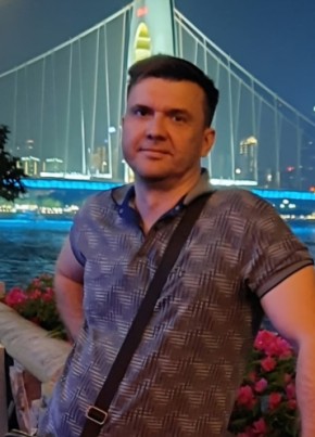 Олег из Ростова-на-Дону 42 года