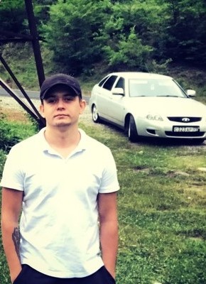 Максим, 26, Россия, Усть-Джегута
