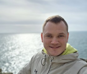 Andrew, 31, Goole