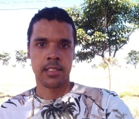 Samuel, 39, Americana