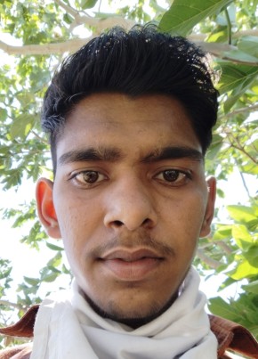 Nitin Kumar, 18, India, Agra