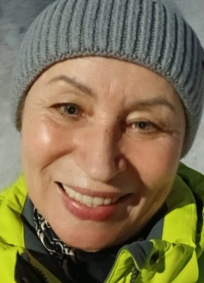 Натали из Южно-Сахалинска 61 год