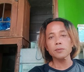 Yek, 46, Surakarta