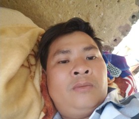 Văn Quốc, 38, Vinh