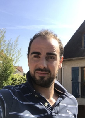 Martial, 36, République Française, Carrières