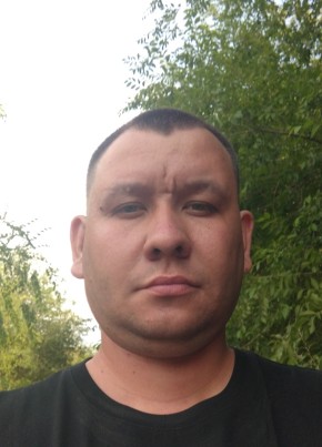 Кирилл, 34, Россия, Волжский (Волгоградская обл.)