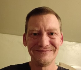 Michael, 49, Fort Wayne