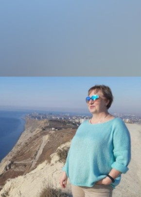 Елена, 59, Россия, Джубга