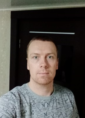 Денис Григорьев из Котельниково 34 года
