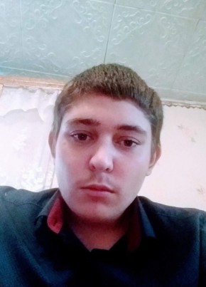 Александр, 20, Россия, Михайловка (Волгоградская обл.)