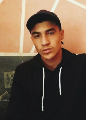 Mahdi, 18, People’s Democratic Republic of Algeria, Boghni
