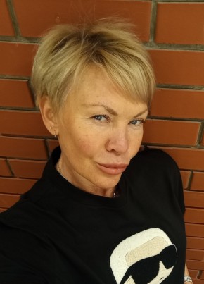 Лана из Москвы 53 года