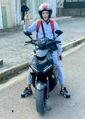 Boubkr из Oran 28 лет
