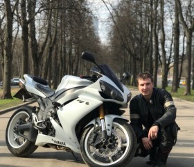 Valentin, 33, Moscow