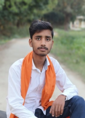 Maniraj thakur, 18, India, Rusera