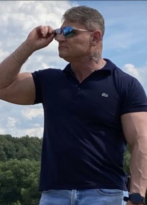 Андрей из Калуги 53 года