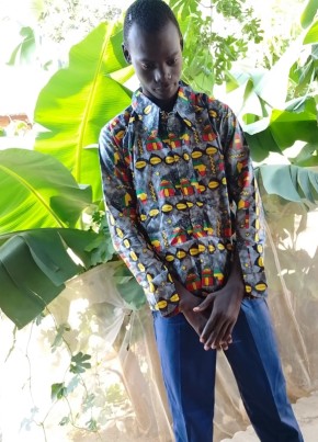 Senghor из Kousséri 20 лет