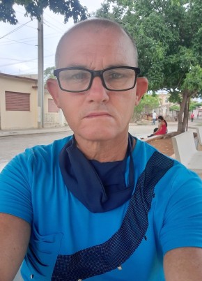 Leonilo Gómez, 58, República de Cuba, La Habana