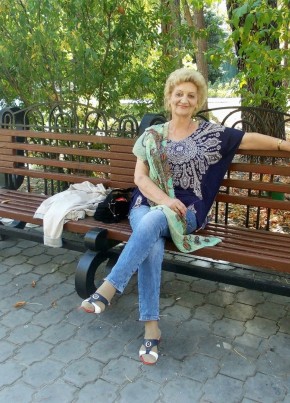 Юлия, 69, Россия, Астрахань