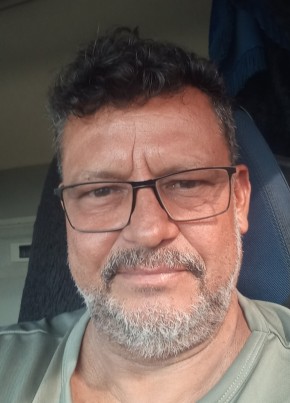 Edson Sousa из Cravinhos 52 года