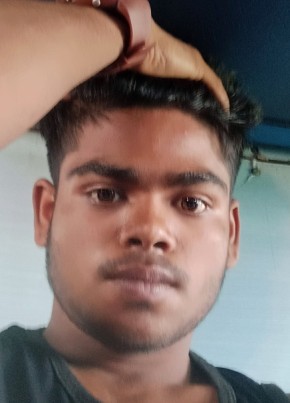 Monowar Hussain, 21, India, Tiruppur