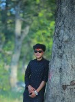 Vicky, 22, Dhangarhi