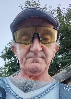 Gérard chevilly из Paris 54 года