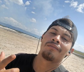 Junior, 26, Santa Elena de Uairen