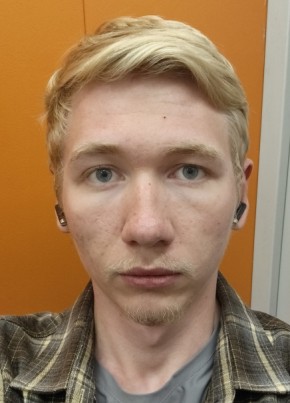 Александр из Перми 19 лет