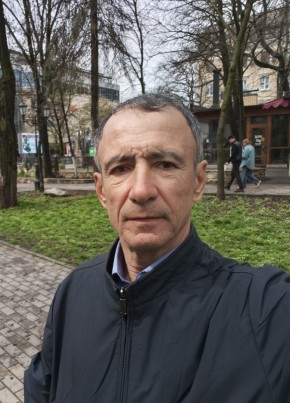 Артур из Երեվան 50 лет