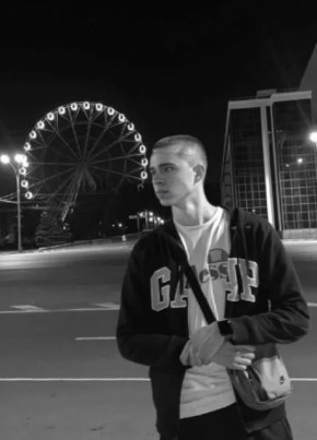влад из Нижневартовска 19 лет