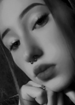 Мария из Астрахани 18 лет