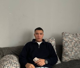 Adelbek, 21, Yerevan