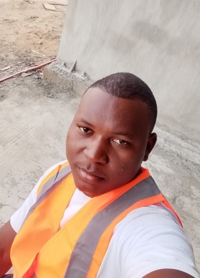 Ulrich из Cotonou 27 лет