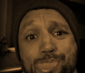 Justsam, 43, Adelaide