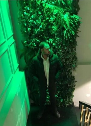 Mert из Петродвореца 28 лет