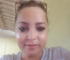 Kitsy Castillo, 39, Banes