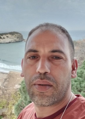 Yousaf, 40, People’s Democratic Republic of Algeria, Boumerdas