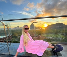 Anna, 43, Helsinki