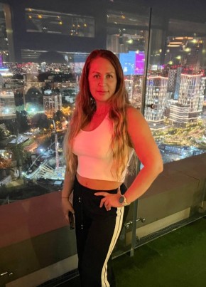 Elena, 37, Russia, Moscow