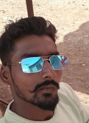 Vivek Kamble, 27, India, Khopoli