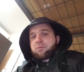 Maksim, 26, Blagodarnyy