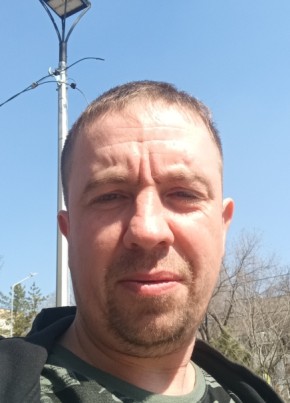 Кирилл из Қапшағая 38 лет