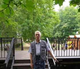 Andrey, 57, Moscow