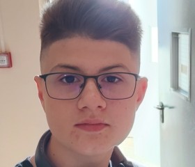 Ilya, 18, Rostov-na-Donu