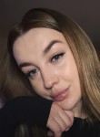 Lena, 25, Moscow