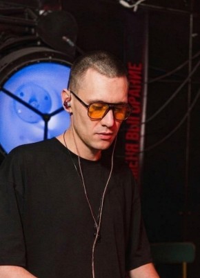 Александр из Новосибирска 29 лет