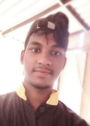 Ariyan, 25, Ripablik blong Vanuatu, Port Vila