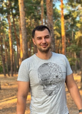 Артем из Ростова-на-Дону 37 лет