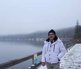 გოდერძი, 55, Khoni